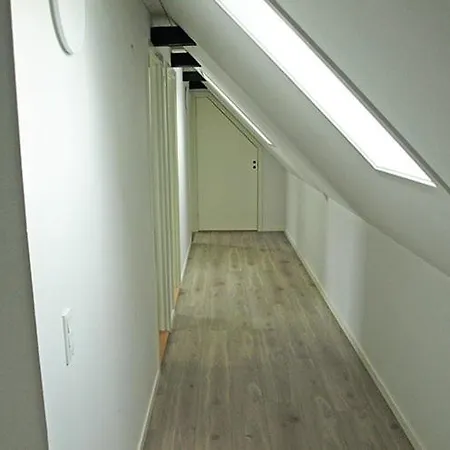 Two-storey Near The Water 別荘